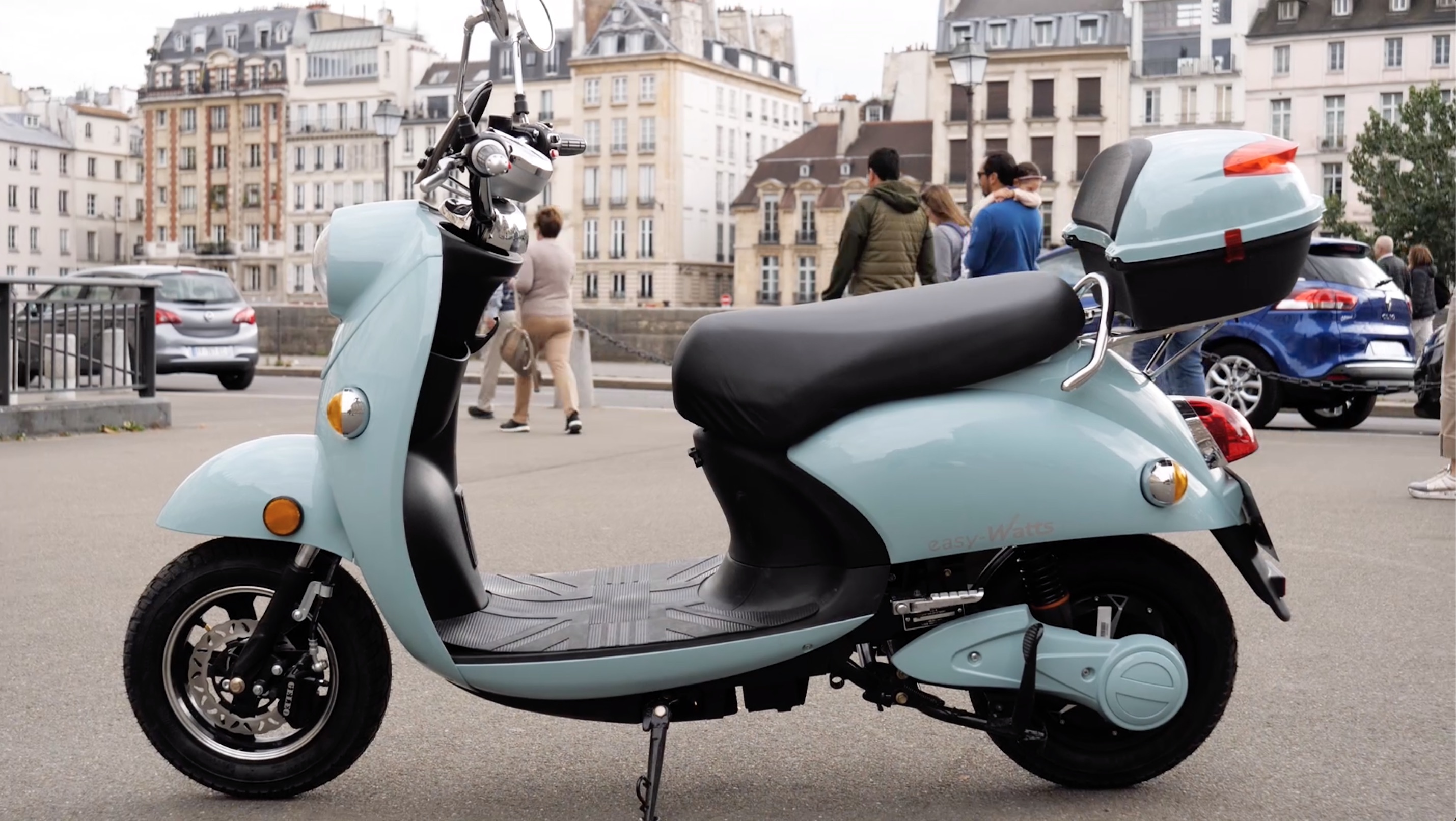 Test Du Emma Que Vaut Le Scooter électrique Le Moins Cher - 