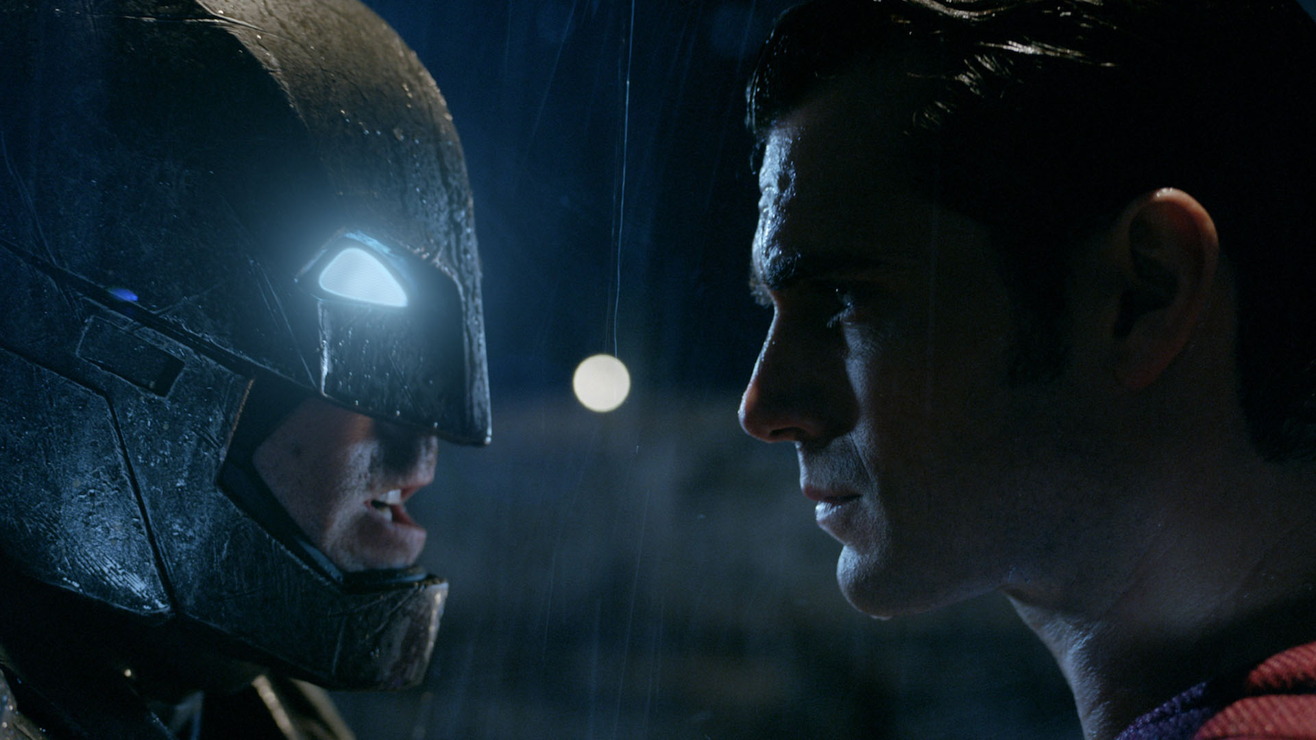 Batman V Superman : Un Blockbuster Sérieux Sur Fond De Combats ...