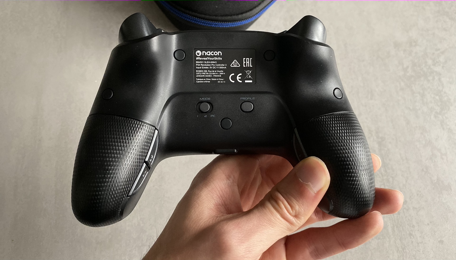 Test De La Manette Nacon Revolution Pro Controller 3 La Ps4 Tient Son Pad Xbox Elite