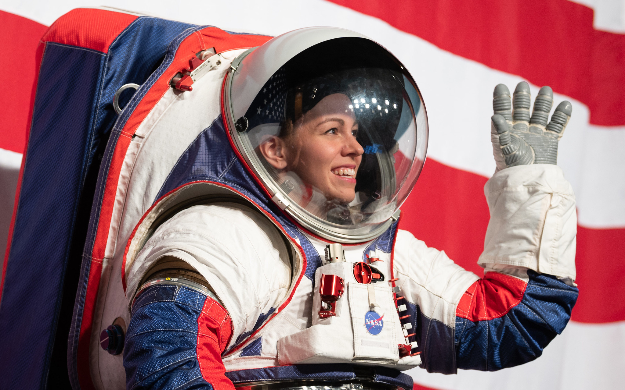 La NASA nomme la première astronaute femme et le premier
