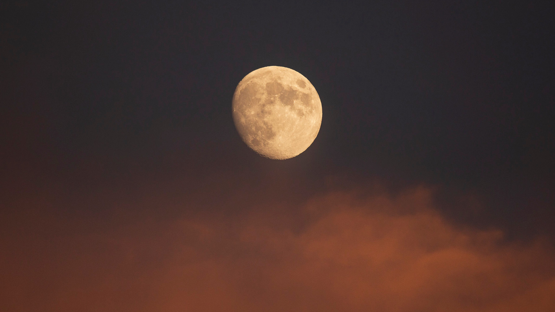 La Nasa annonce que la Lune contient plus d'eau que prévu