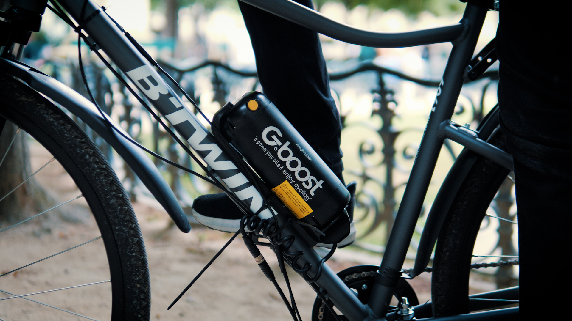 On transformé un vélo Décathlon à 289 € en vélo électrique avec un Gboost !  