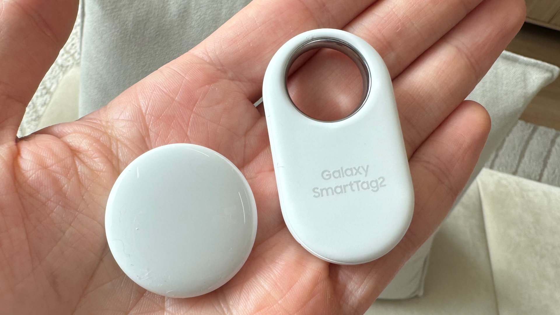 Test des Samsung SmartTags+ : il fait presque tout mieux que l'AirTag